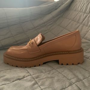 Sam Edelman beige Laurs Lug Sole Loafers- leather size 9